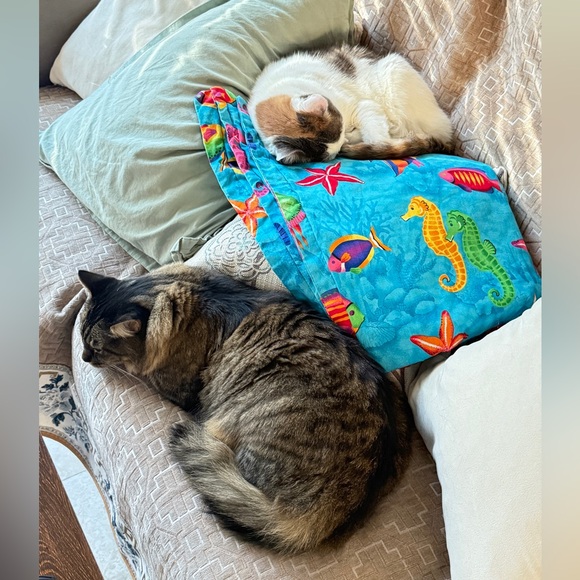 Meet your Posher! - Picture 3 of 3